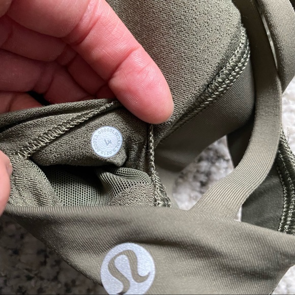 Lululemon free to be serene sports bra 4 - Picture 4 of 4